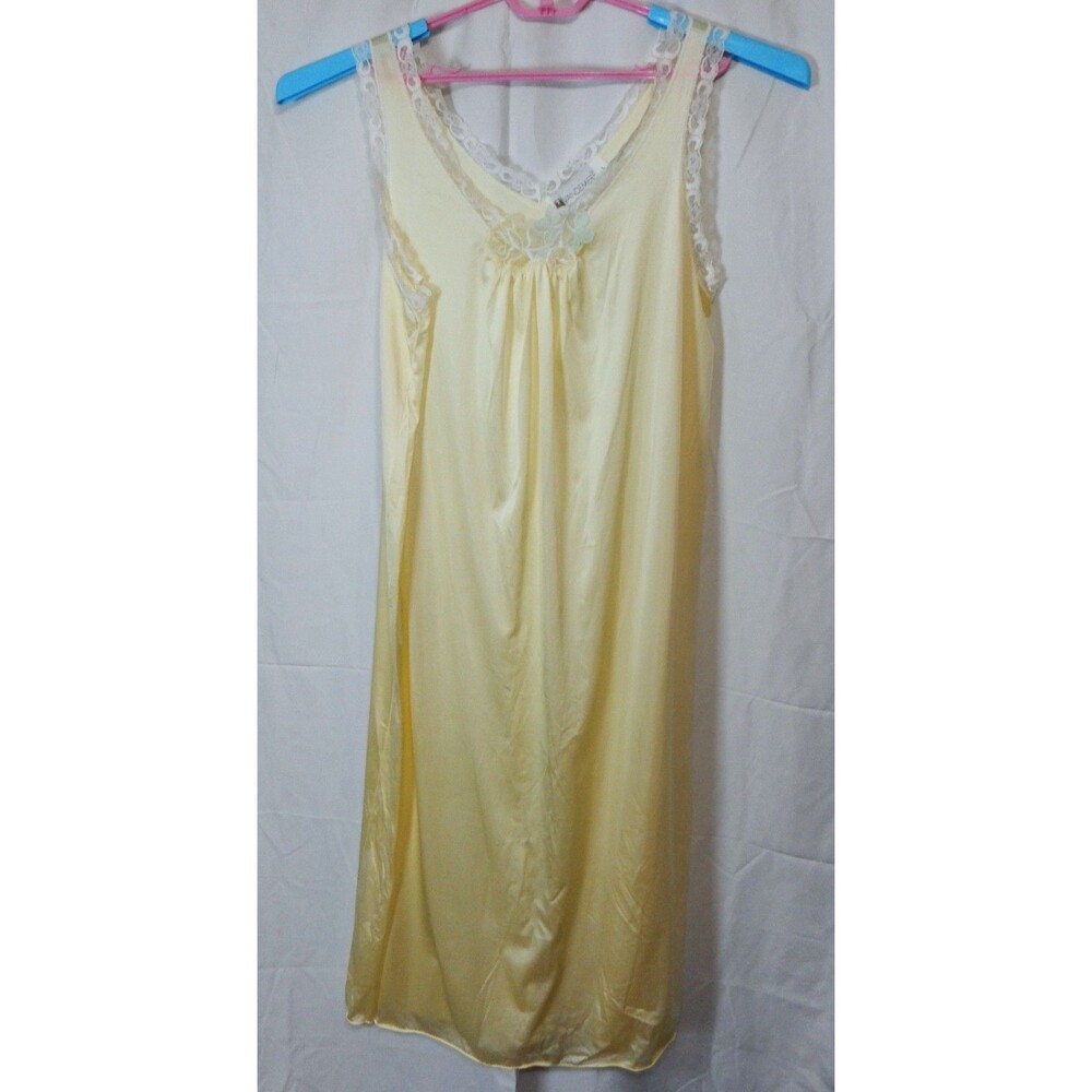 Vandemere JC Penney Yellow Floor Length Nightgown Rose Lace Trim SZ Large Nylon